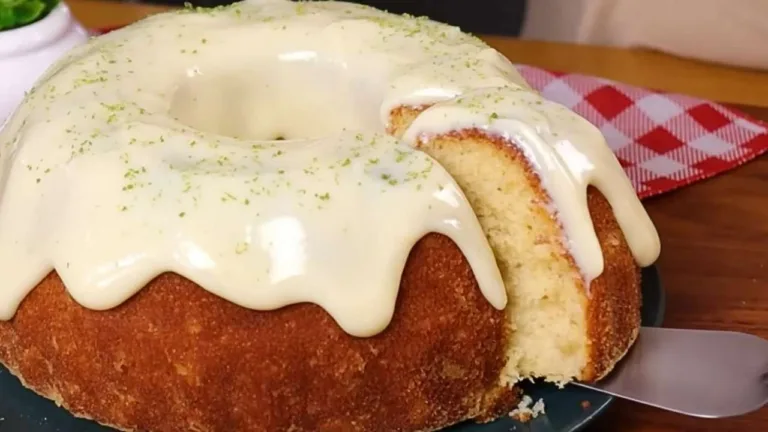 Imagem da Receita de Bolo de Limão Fofinho e Delicioso.
