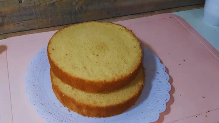 Massa amanteigada para bolo de aniversário