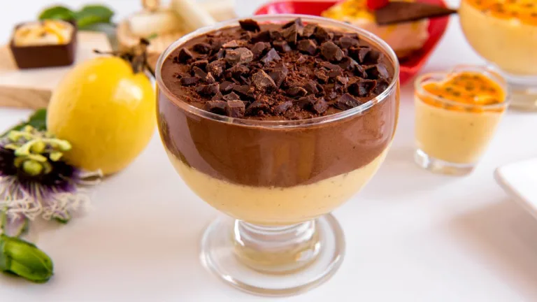 mousse de maracujá com chocolate
