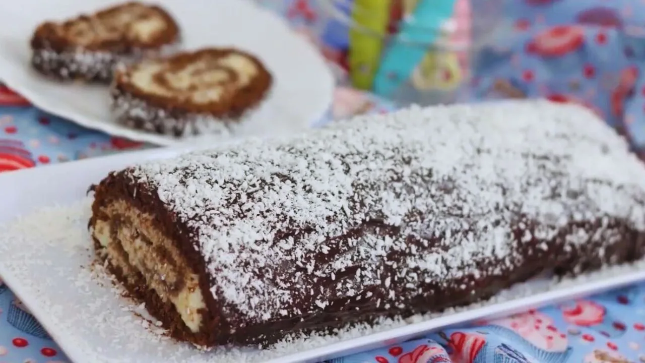 rocambole de chocolate com coco