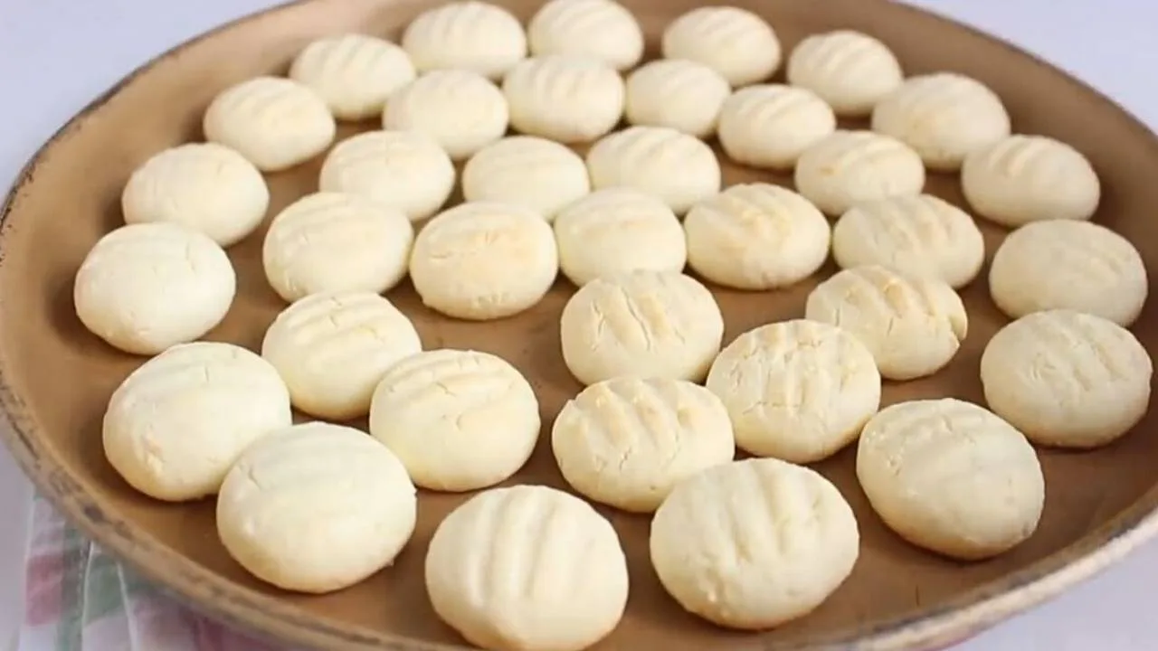 biscoito de coco com leite condensado