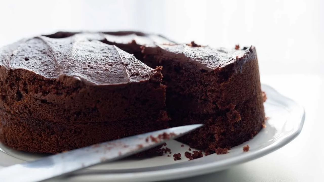 Imagem da receita de bolo de chocolate com água quente