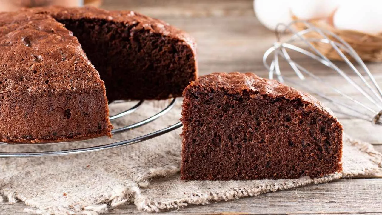 Massa Chiffon de Chocolate Úmida e Fofinha