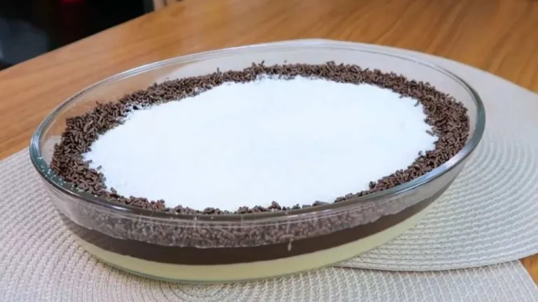 Imagem da receita de sobremesa gelada de ninho com chocolate