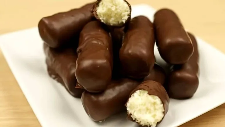 Bombom Prestígio Caseiro: Receita com Coco e Chocolate Meio Amargo