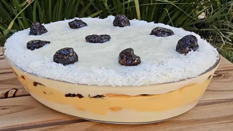 Imagem da Receita de Pavê Olho de Sogra - Sobremesa Gelada com Ameixa e Coco