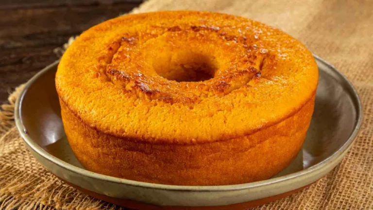 Imagem da Receita de Bolo de Fubá de Canjica com Queijo.