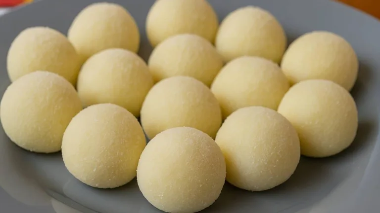 Imagem da Receita de Docinho de Leite Ninho com 2 Ingredientes.