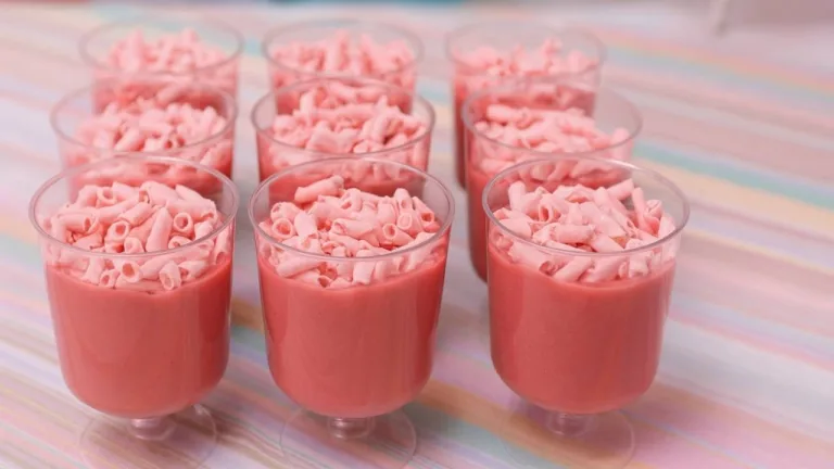 Imagem da Receita de Bicho de Pé no Copinho com Suco em Pó.