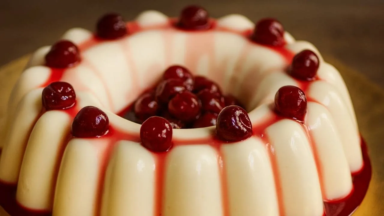 Imagem da Receita de Pudim de Natal Sem Forno e Sem Ovo.