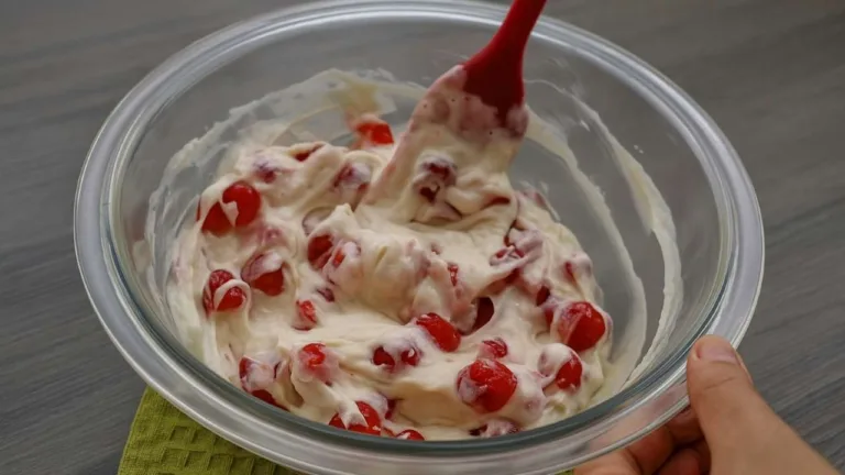 Imagem da Receita de Recheio de Leite Ninho Trufado com Cerejas.