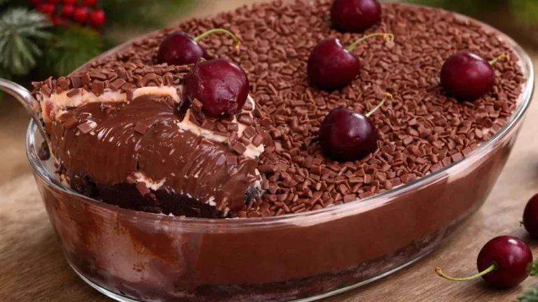 Imagem da Receita de Sobremesa Floresta Negra na Travessa