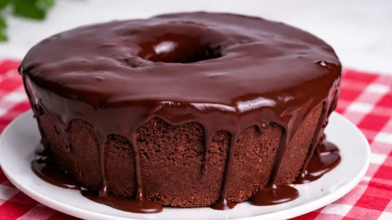 Imagem da receita de Bolo de Chocolate com Nescau de Liquidificador.