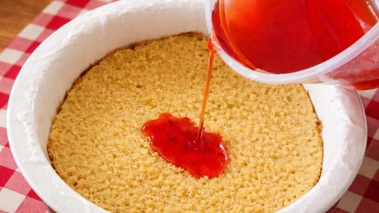 Imagem da Receita de Calda de Morango para Molhar Bolo