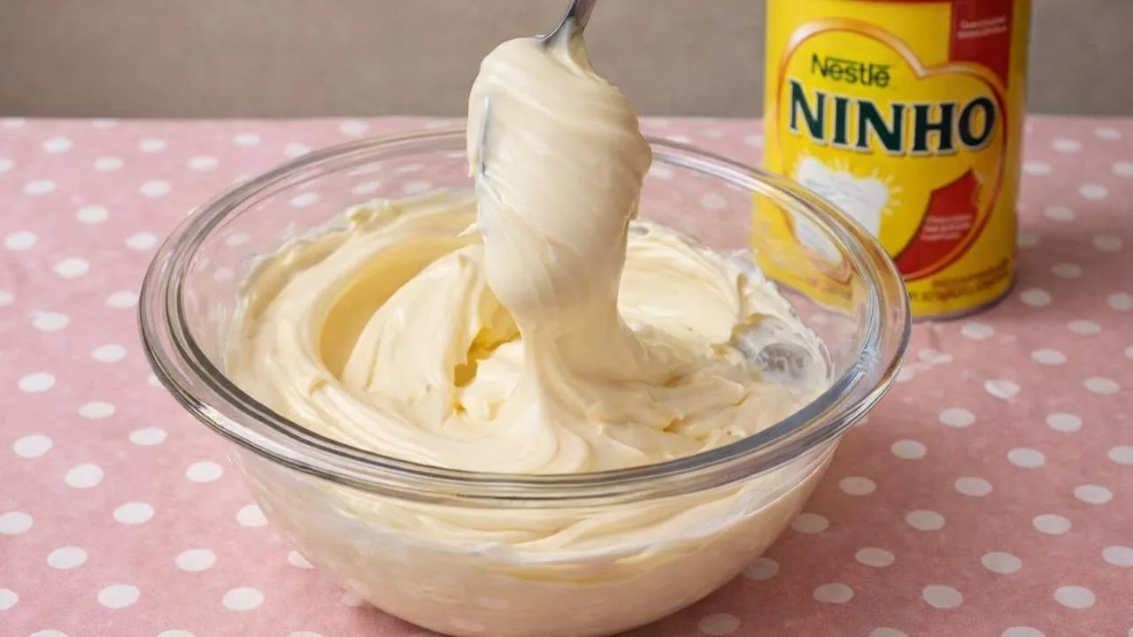 Imagem da Receita de Creme de Ninho Trufado para Rechear Bolo.