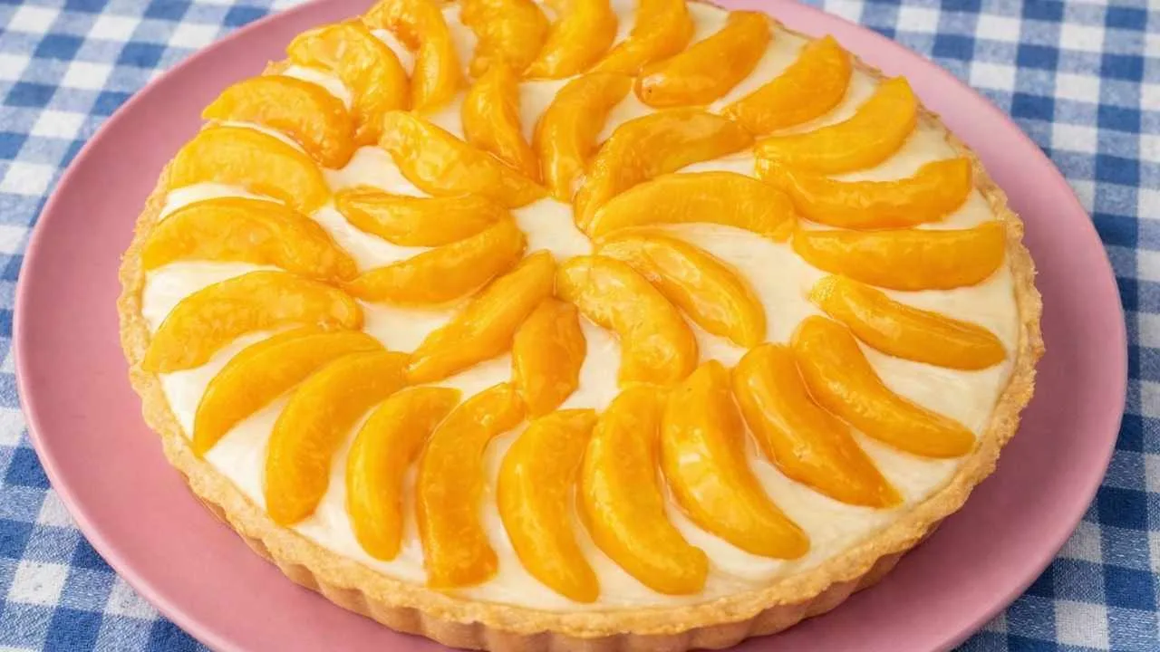 Imagem da Receita de Torta de Pêssego em Calda.