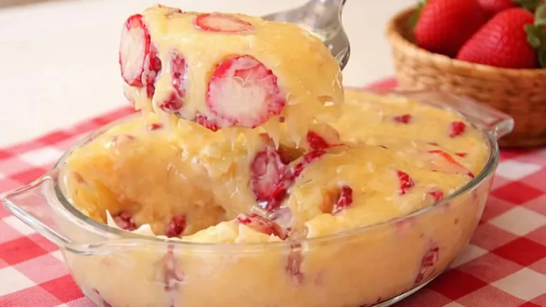 Imagem da Receita de Sobremesa Simples de Morango: Com 3 Ingredientes e Muito Cremosa.