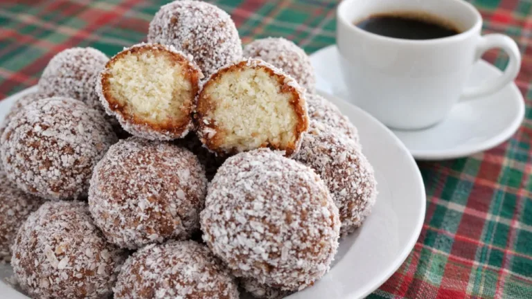 Imagem da Receita de Beijo de Mulata: Bolinho Chocolate e Coco do Tempo da Vovó.