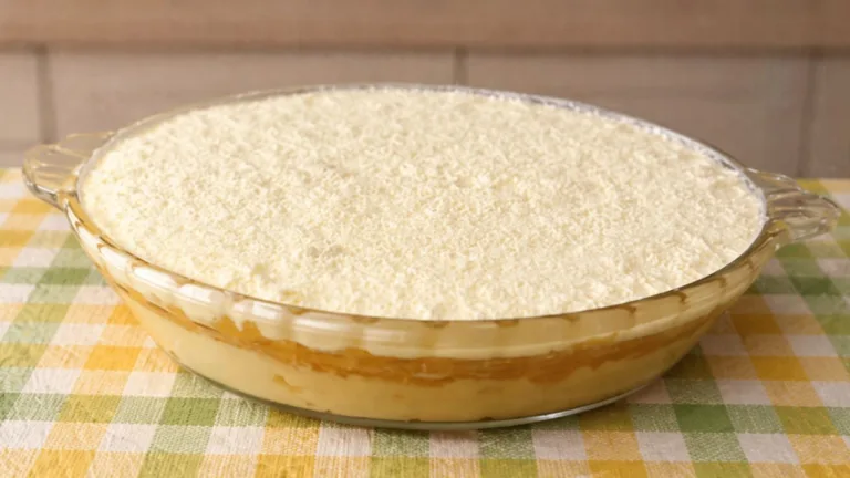 Imagem da Receita de Torta de Abacaxi com Leite Ninho.