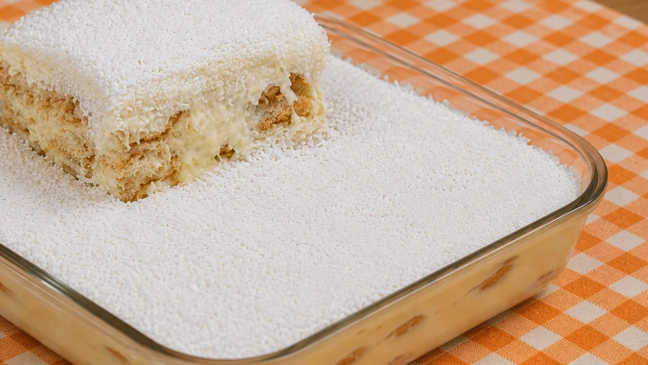 Imagem da Receita de Pavê de Coco com Bolacha Champanhe