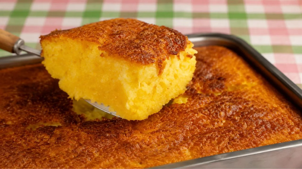 Imagem da Receita de Bolo Pamonha com Leite Condensado.