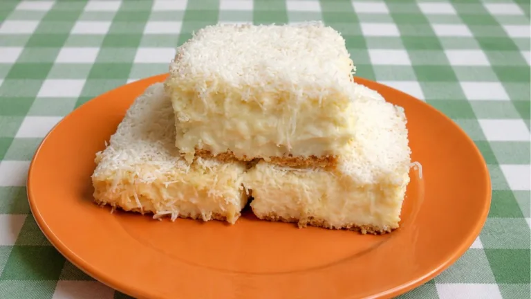 Imagem da Receita de Bolo Gelado de Coco com Massa Pronta.
