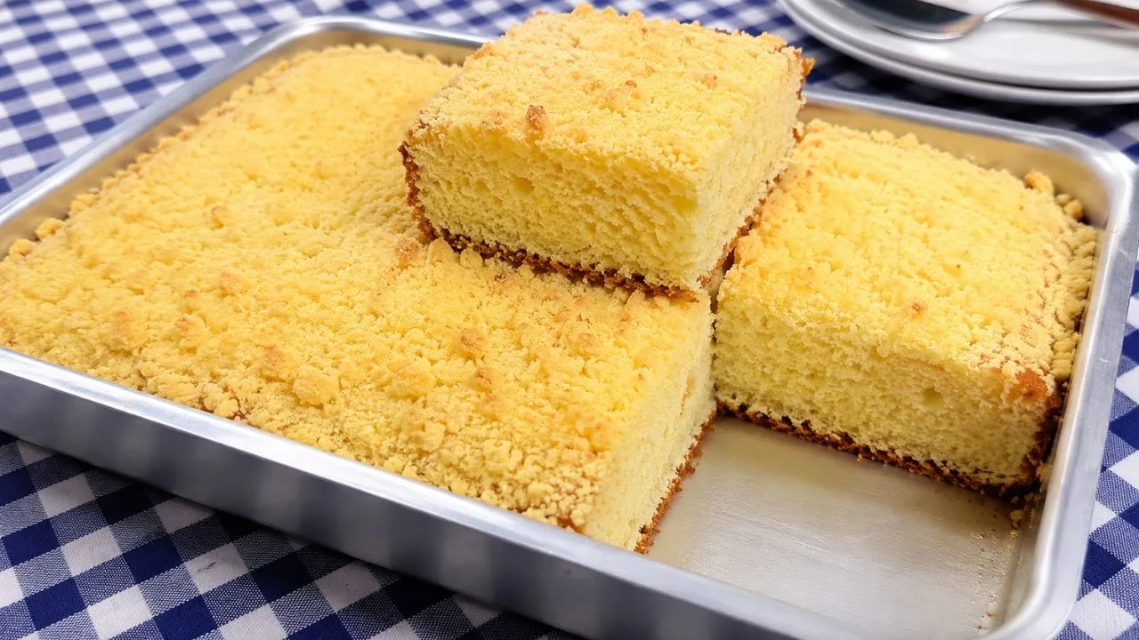 Imagem da Receita de Cuca Rápida e Fofinha com Fermento de Bolo.
