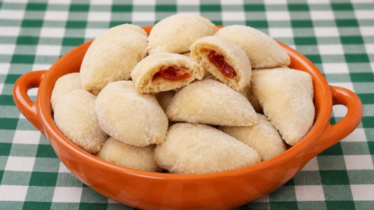 Imagem da Receita de Pastelzinho de Nata Frimesa com Goiabada.