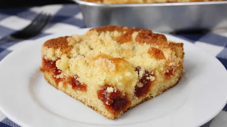 Imagem da Receita de Cuca de Goiabada com Farofa.